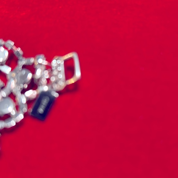 ⭐️ HOST PICK ⭐️ MARGARET ROWE one of a kind wrist wrap - Picture 3 of 5